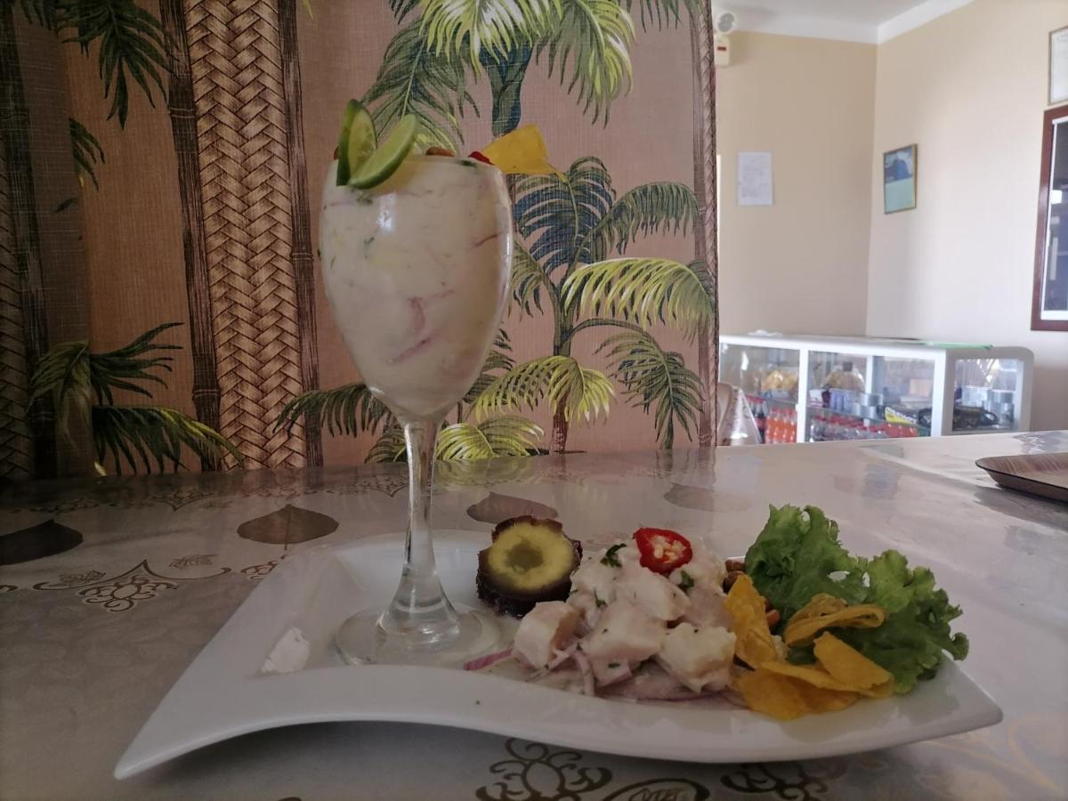 Hospedaje Restaurante El Hombre Puerto Chicama Exterior foto