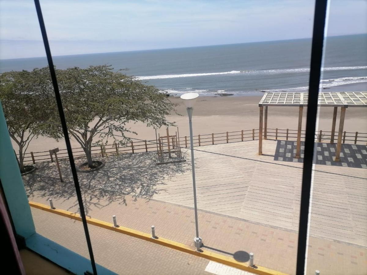 Hospedaje Restaurante El Hombre Puerto Chicama Exterior foto